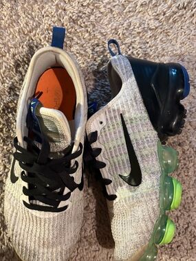Nike Grey Knit Sneakers with Black Swoosh and Green Bubble Sole